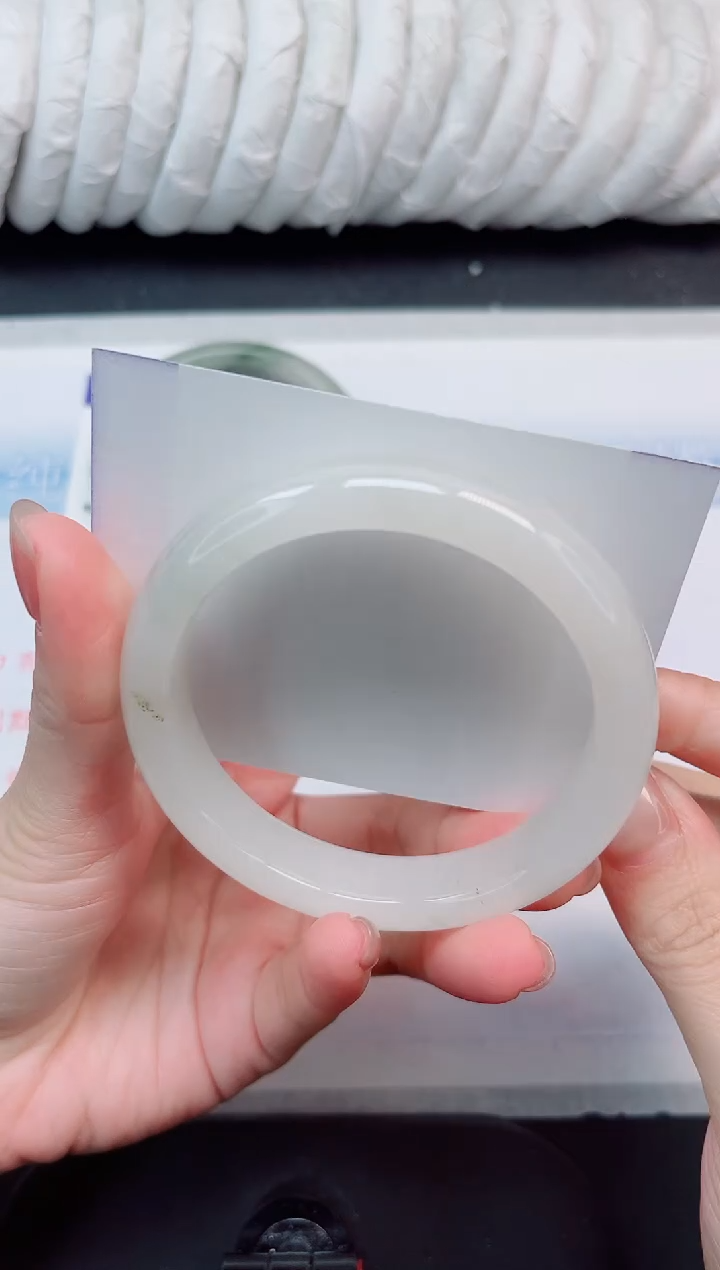 【闪购商品】石英质玉手镯未镶嵌20#58.9