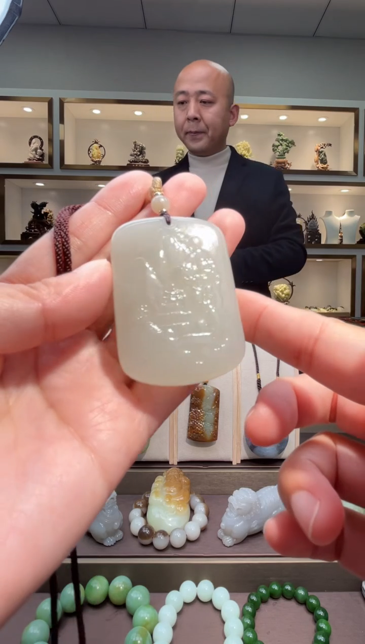 颈饰未镶嵌和田玉苏