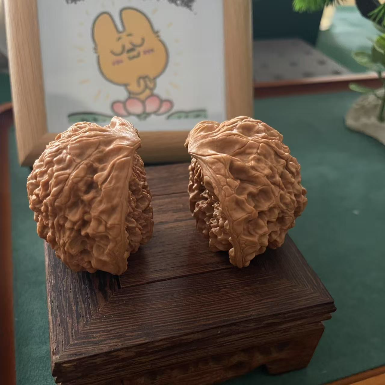 精品文玩核桃眼镜蛇手把件