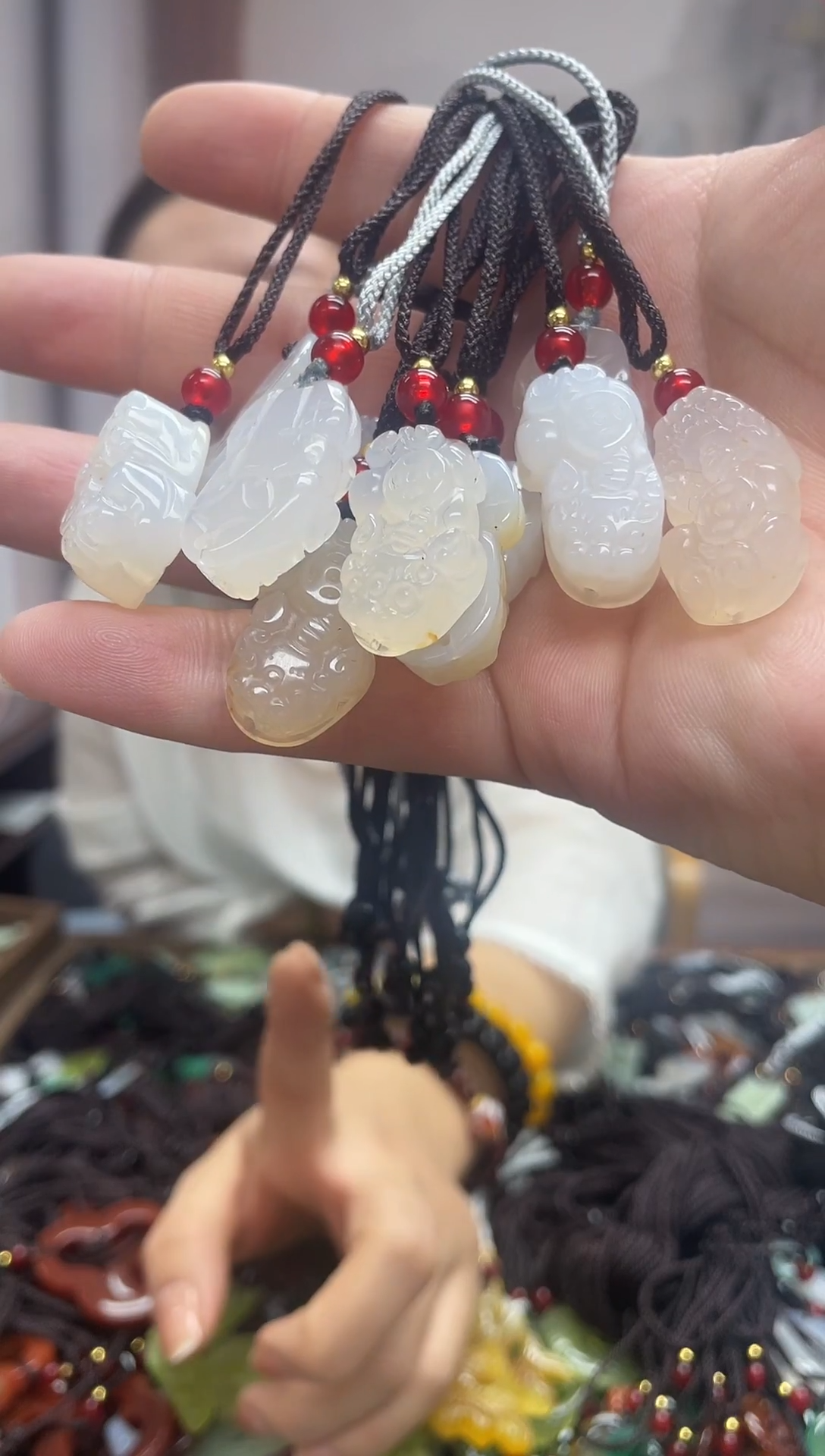 玛瑙/玉髓颈饰未镶嵌`