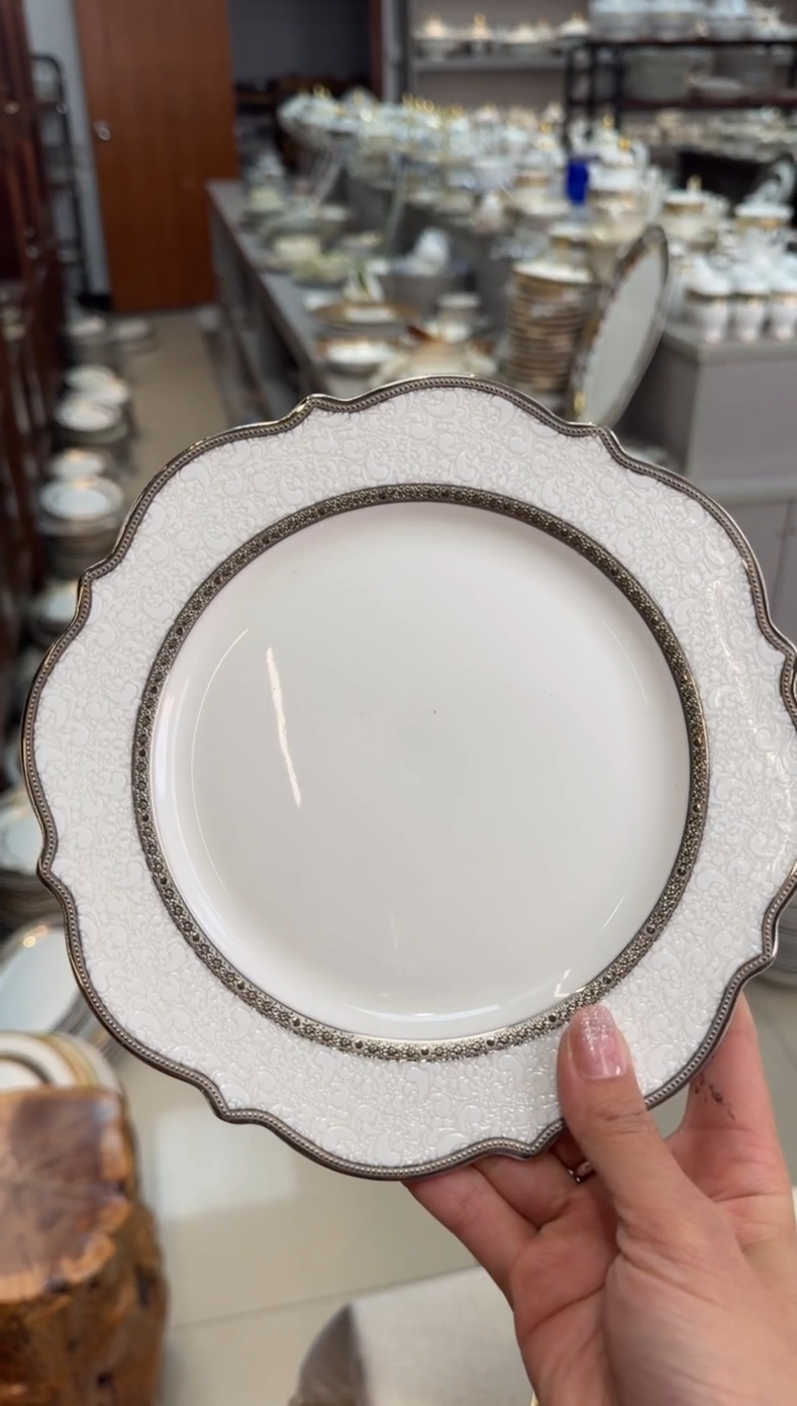 【闪购商品】瓷片8英寸平盘福利款微瑕