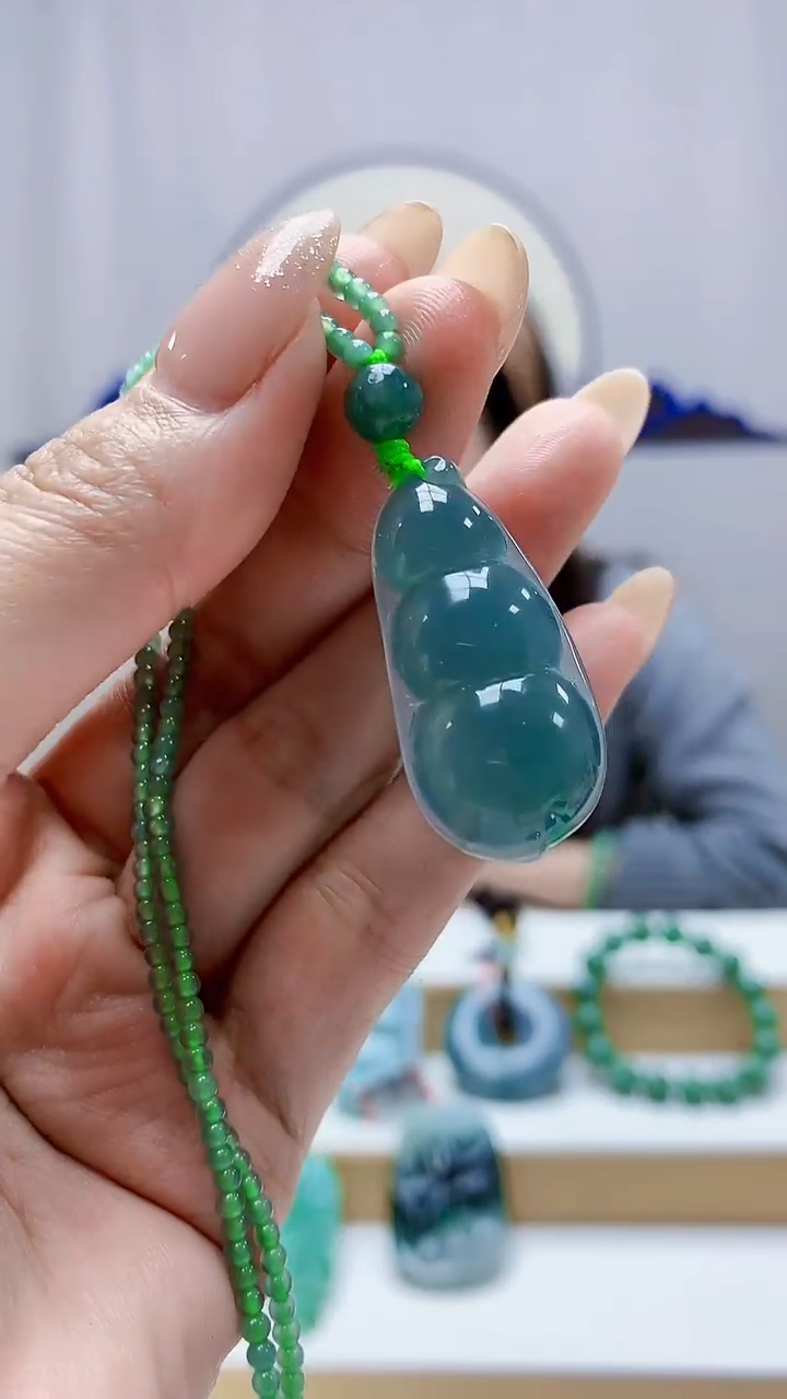 未镶嵌定制翡翠4852MM-毛货挂件35赠珠链