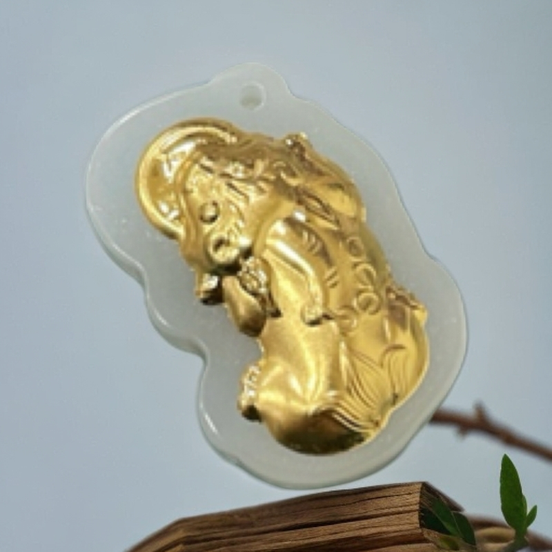 和田玉镶嵌足金貔貅吊坠项链 M