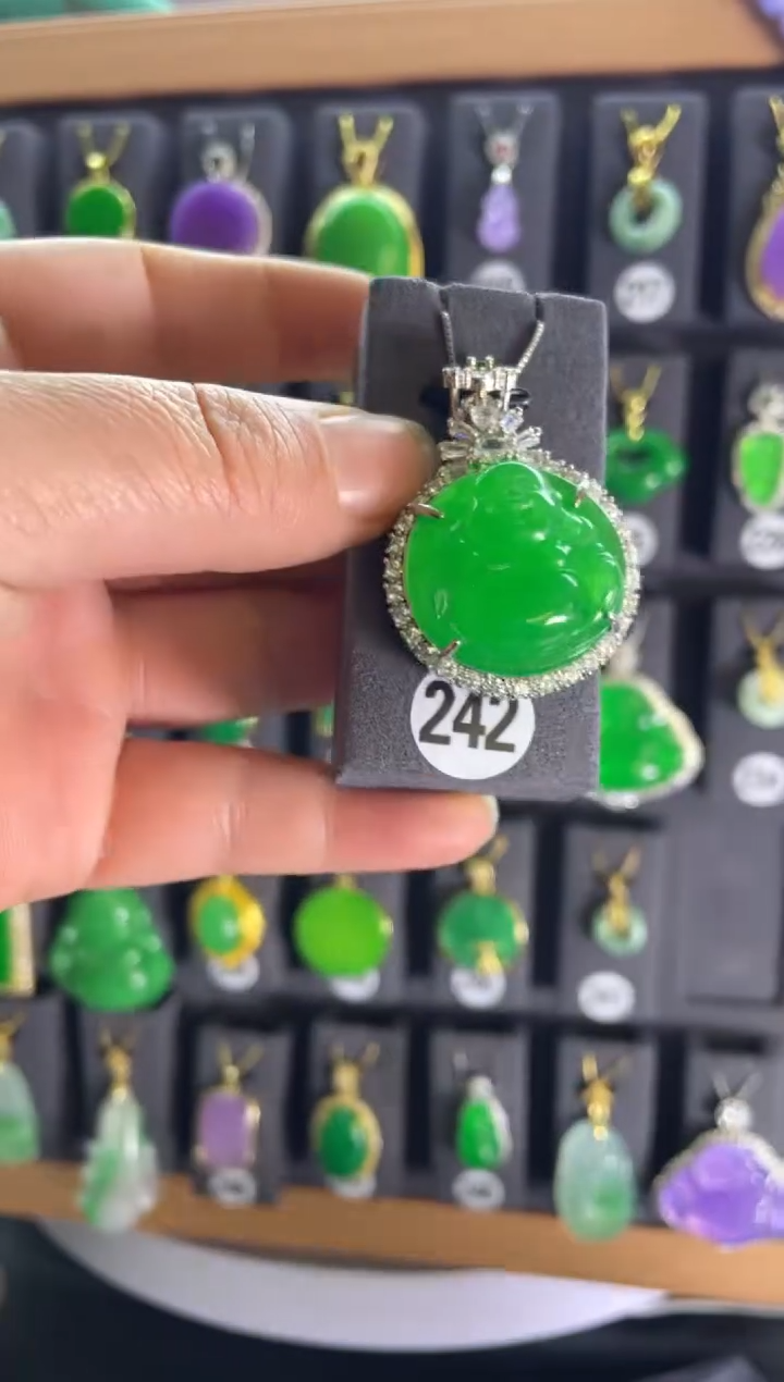 【闪购商品】翡翠耳饰银S925镶嵌242....