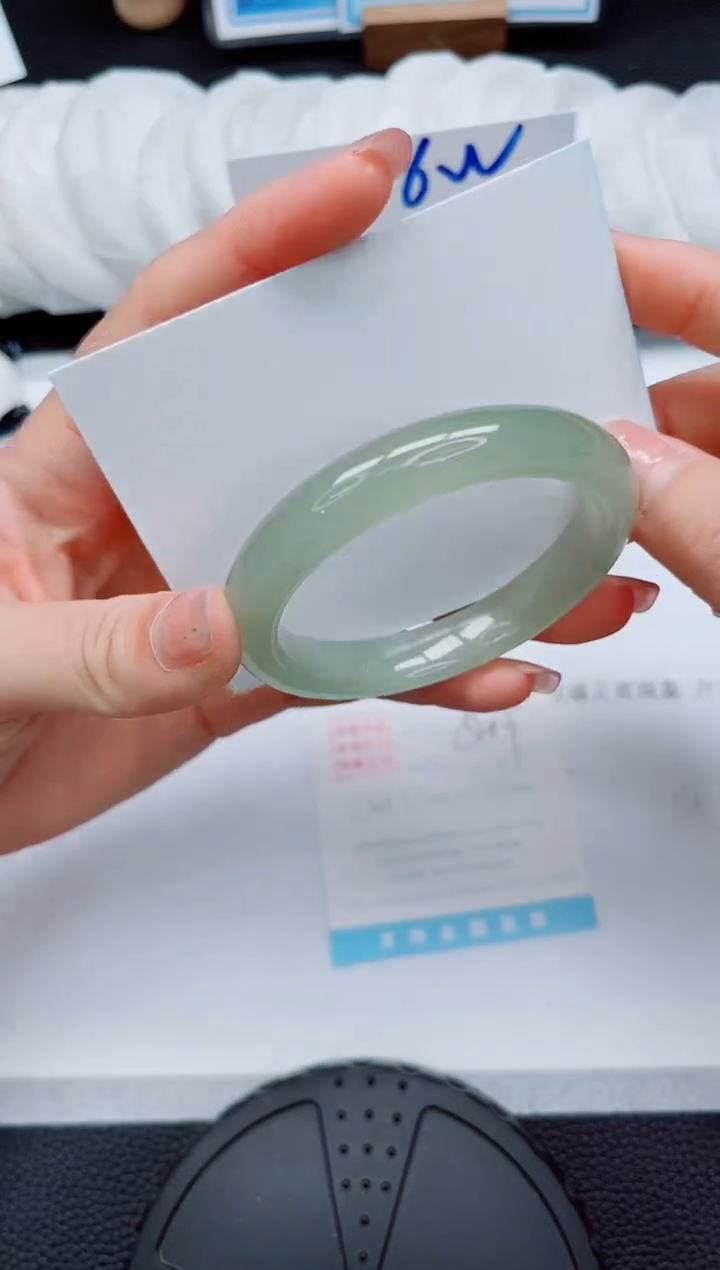 石英质玉手镯未镶嵌111-54.7