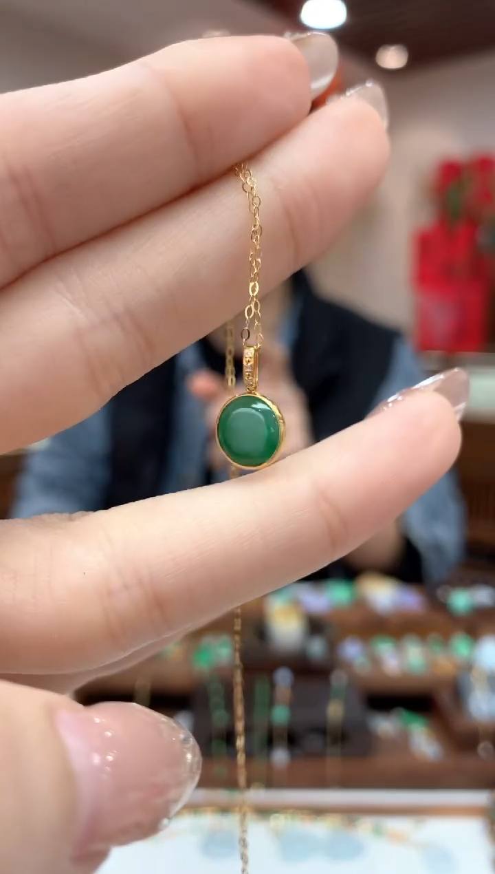【闪购商品】翡翠套链18K金镶嵌圆牌