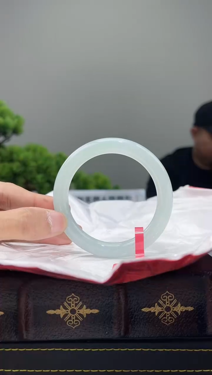 【闪购商品】翡翠手镯未镶嵌手镯7