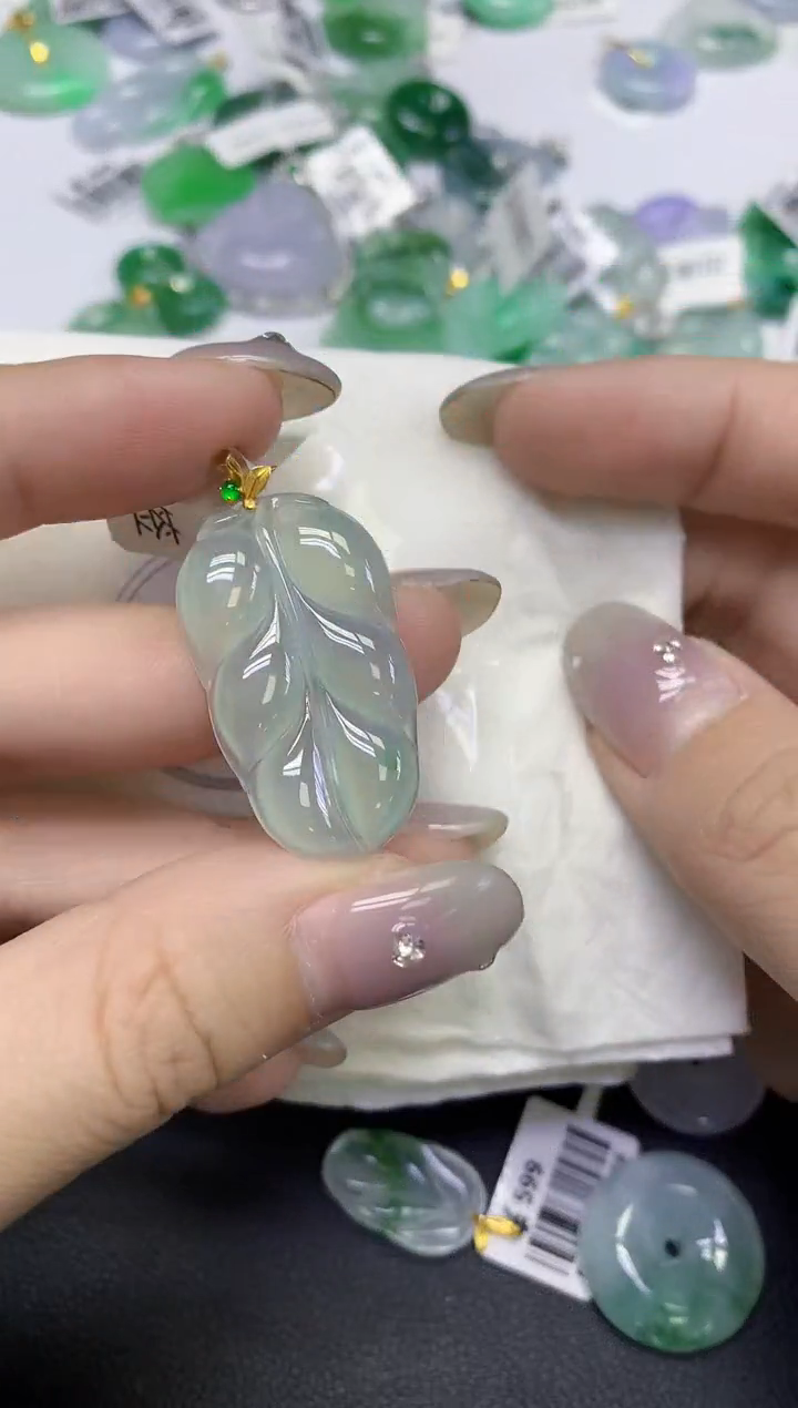 颈饰18K金镶嵌翡翠天然缅甸翡翠A货百元以上9元证书费自理