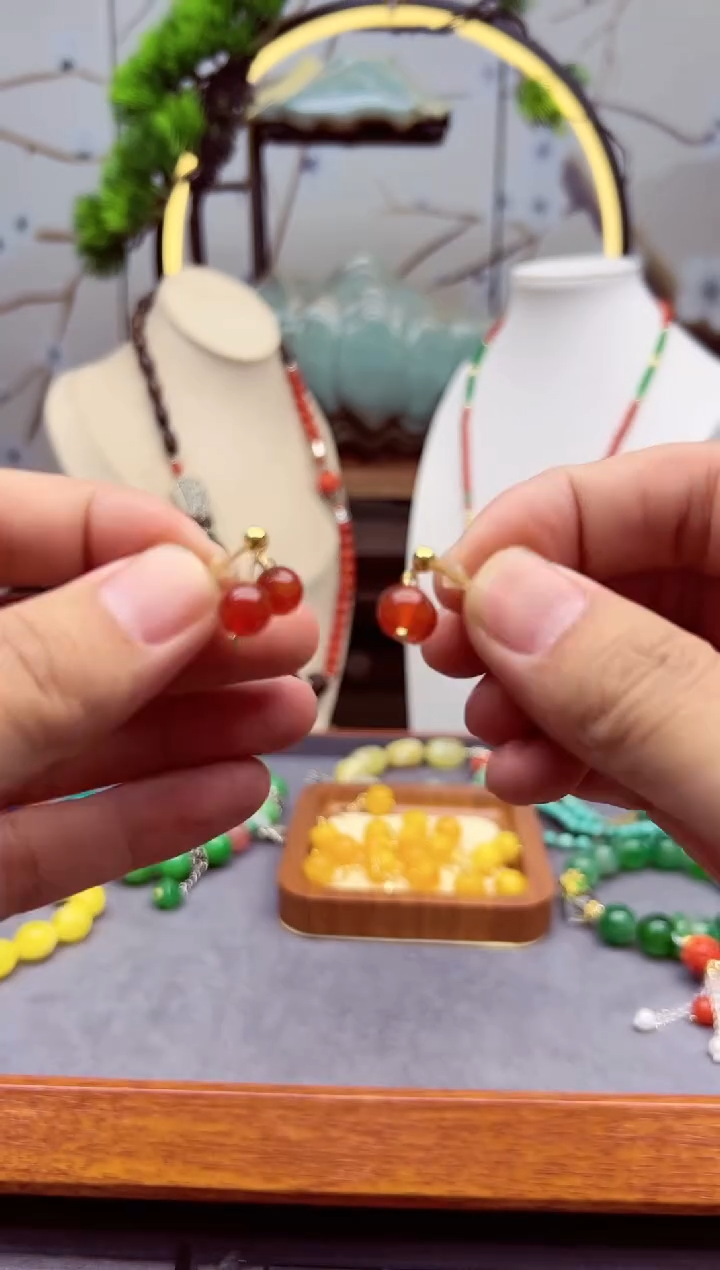 【闪购商品】南红玛瑙耳饰14K金镶嵌e97``````