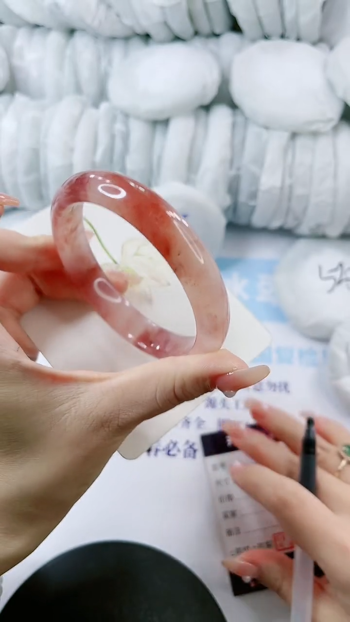 【闪购商品】石英质玉手镯未镶嵌1035195507-62多样性发货