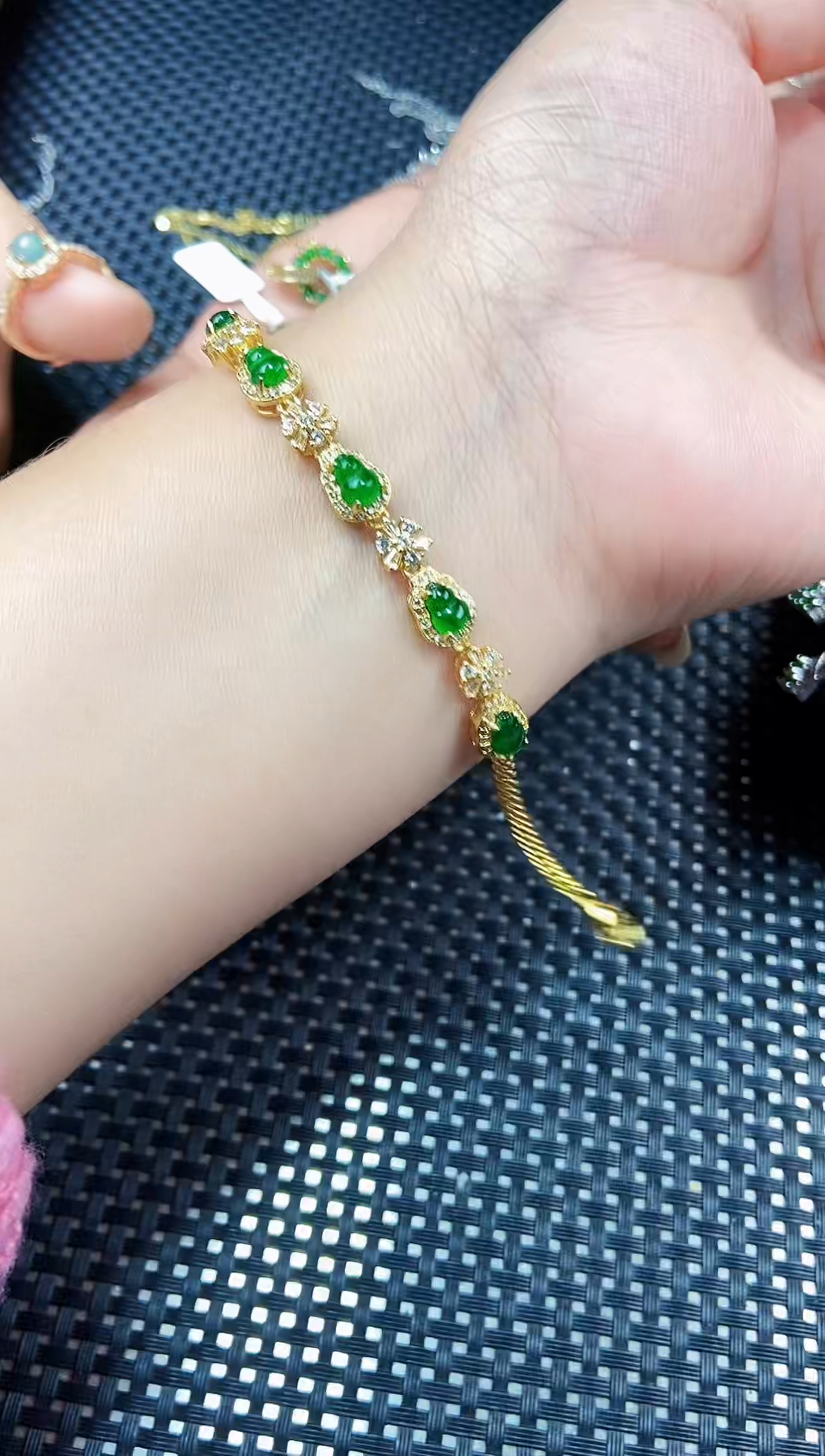 【闪购商品】翡翠手串未镶嵌111111111