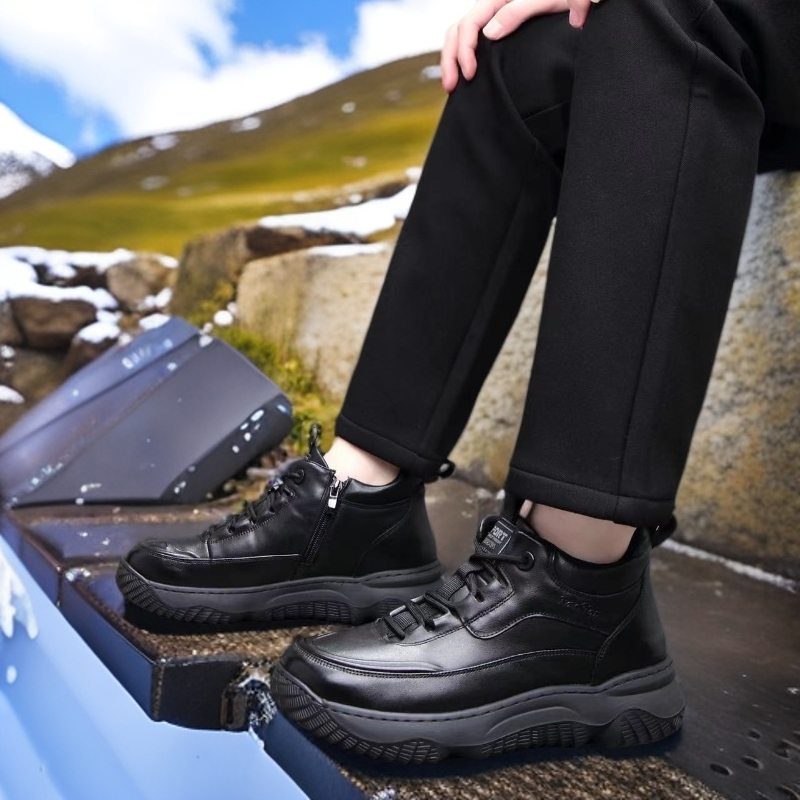 户外休闲鞋加绒休闲纯色冬季运动风工装鞋休闲风高帮棉鞋保暖