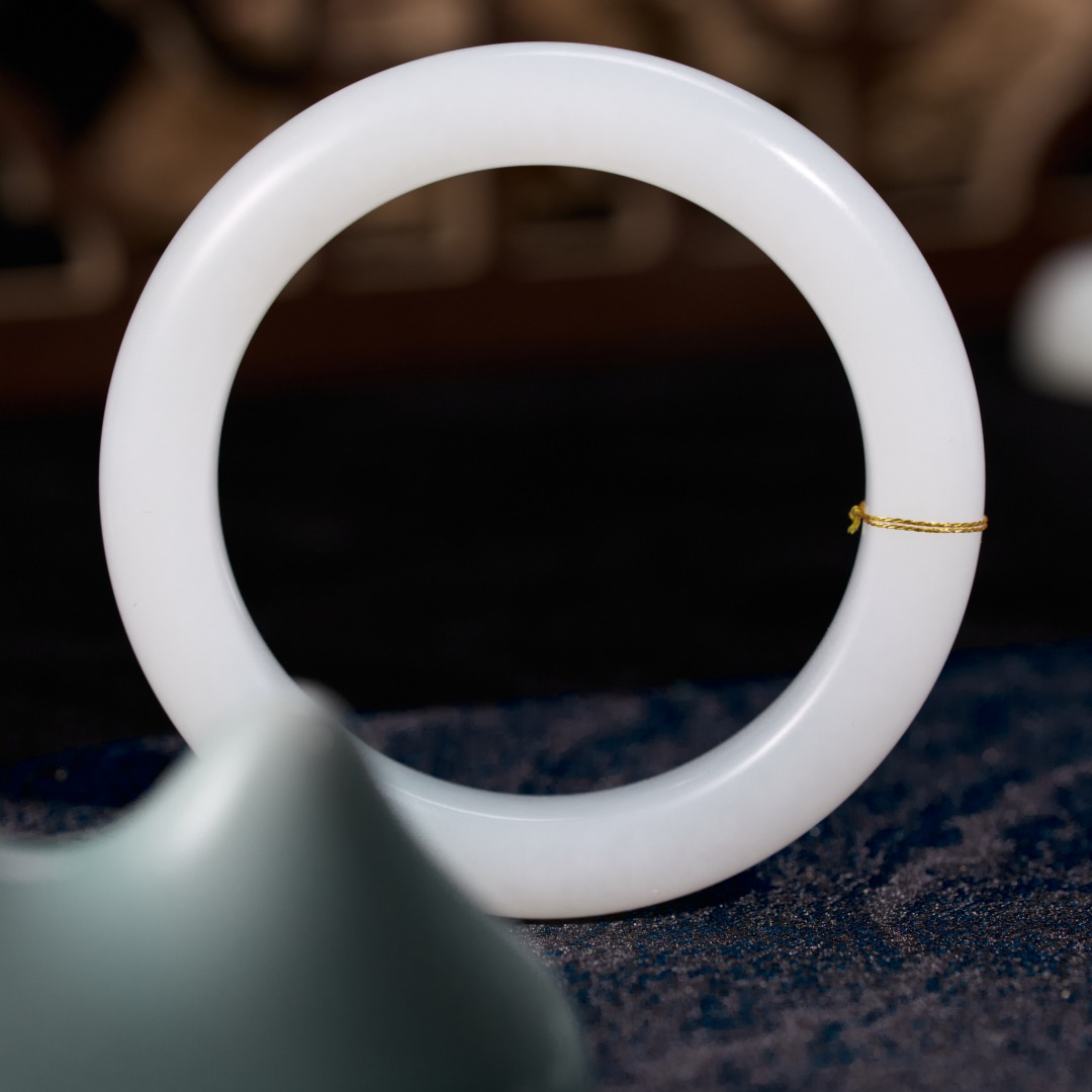 和田玉白玉手镯时尚百搭