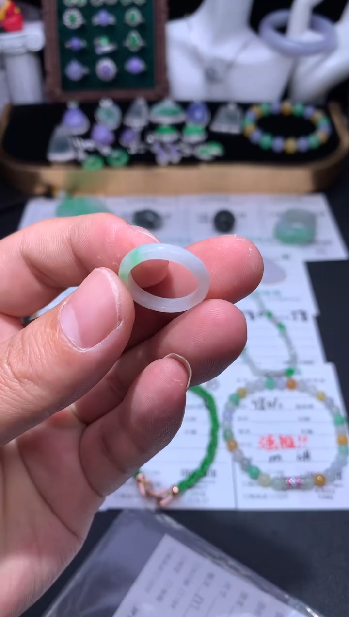 颈饰未镶嵌翡翠48小时鉴赏期 退货不扣服务费