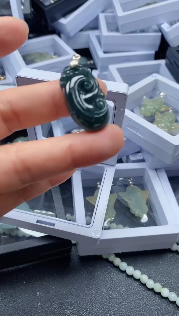 【闪购商品】翡翠未镶嵌吊坠(不含链)39772