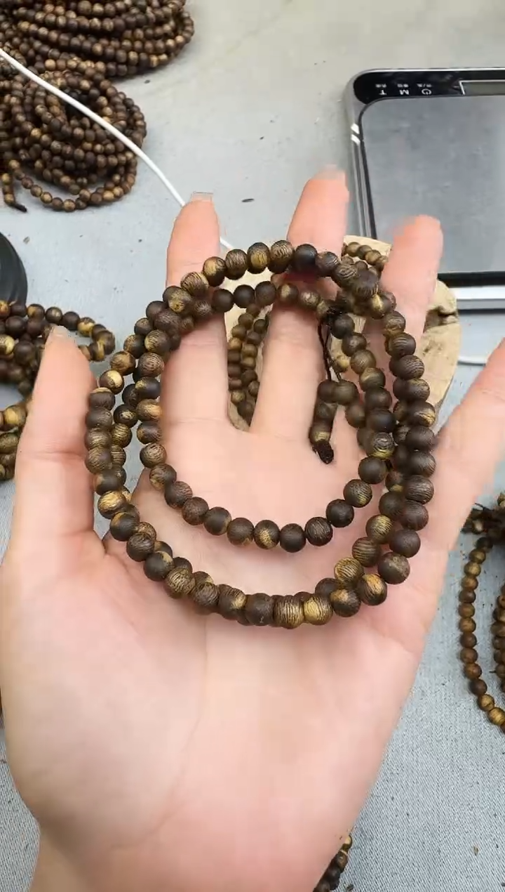 沉香手串与**胜0614紫棋圆珠多圈多样性发一