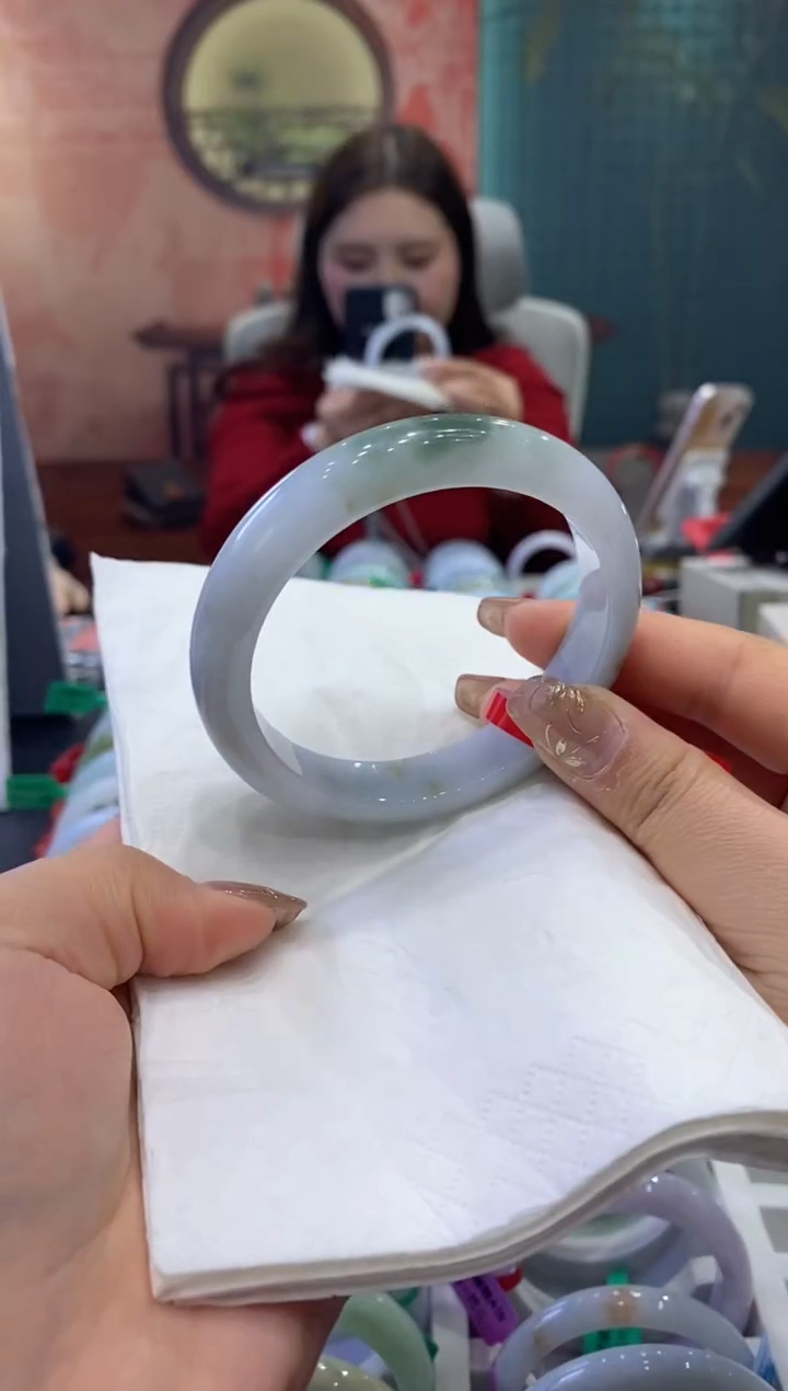 【闪购商品】翡翠手镯未镶嵌多人0012068