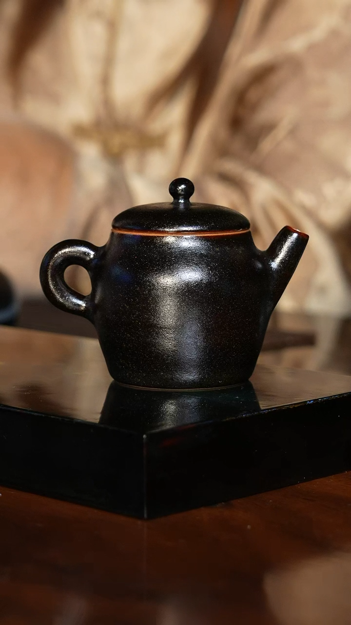 【闪购商品】高振华新品黑釉手工壶130cc