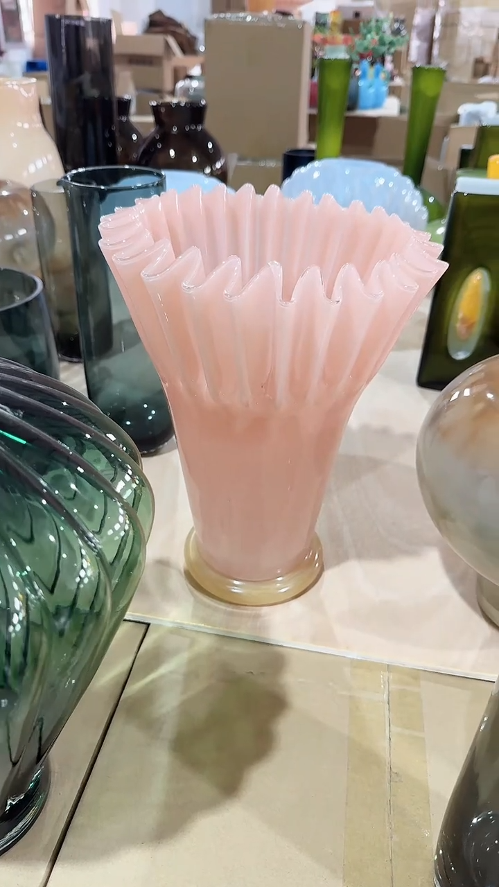 【闪购商品】玻璃粉色折纸花瓶