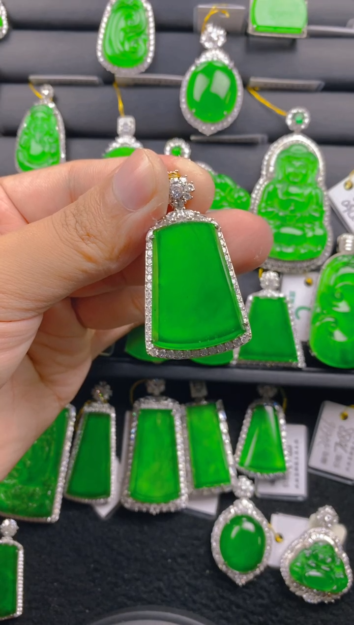 【闪购商品】翡翠颈饰银S925镶嵌11111111