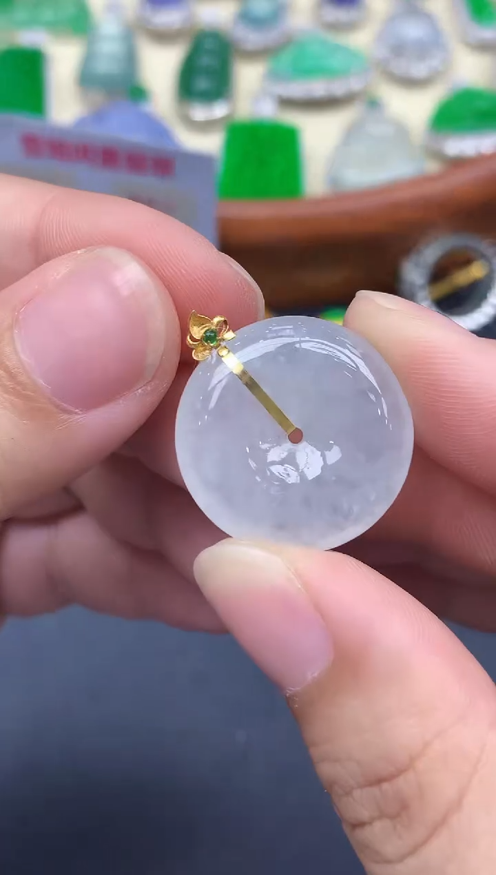 颈饰18K金镶嵌翡翠110-中国好珍宝