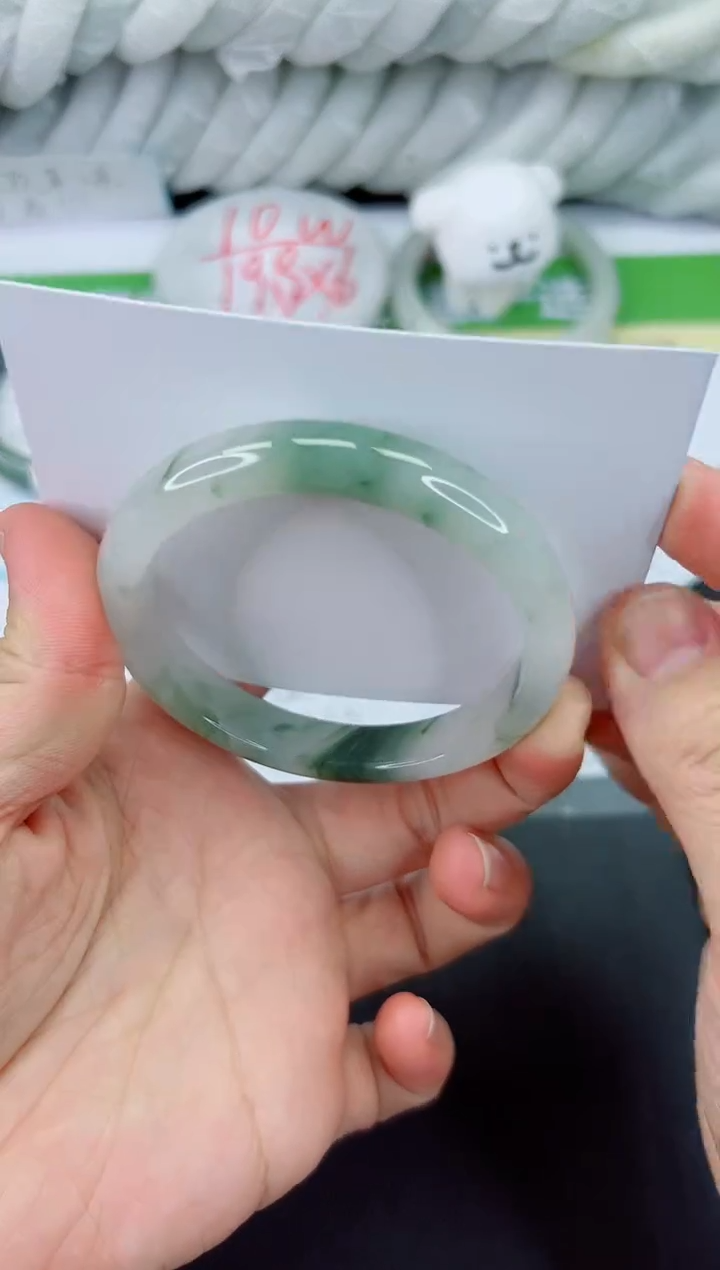 【闪购商品】石英质玉手镯未镶嵌440-57