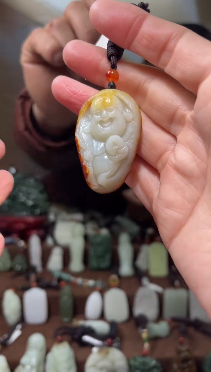 颈饰未镶嵌和田玉·