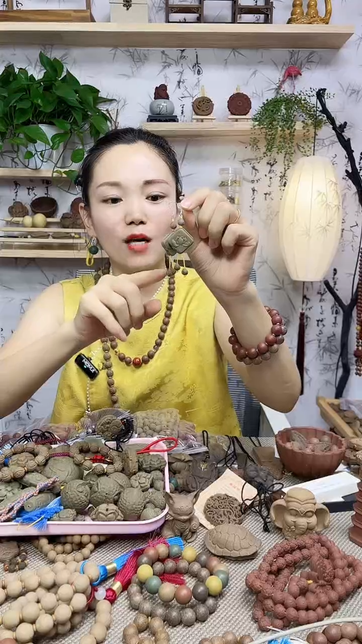 泥塑香身芄大莲花+四叶草耳饰