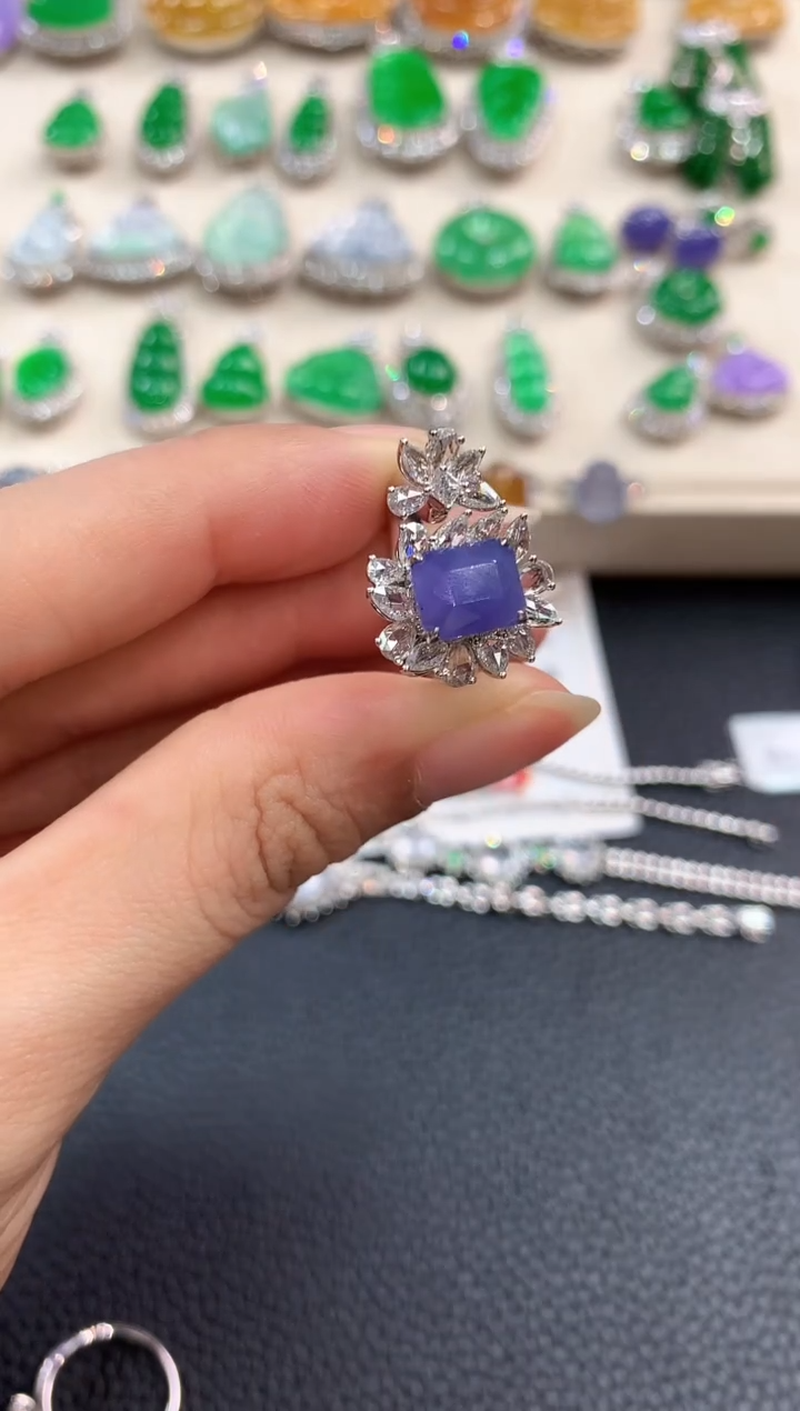 【闪购商品】翡翠戒指18K金镶嵌m57不退换