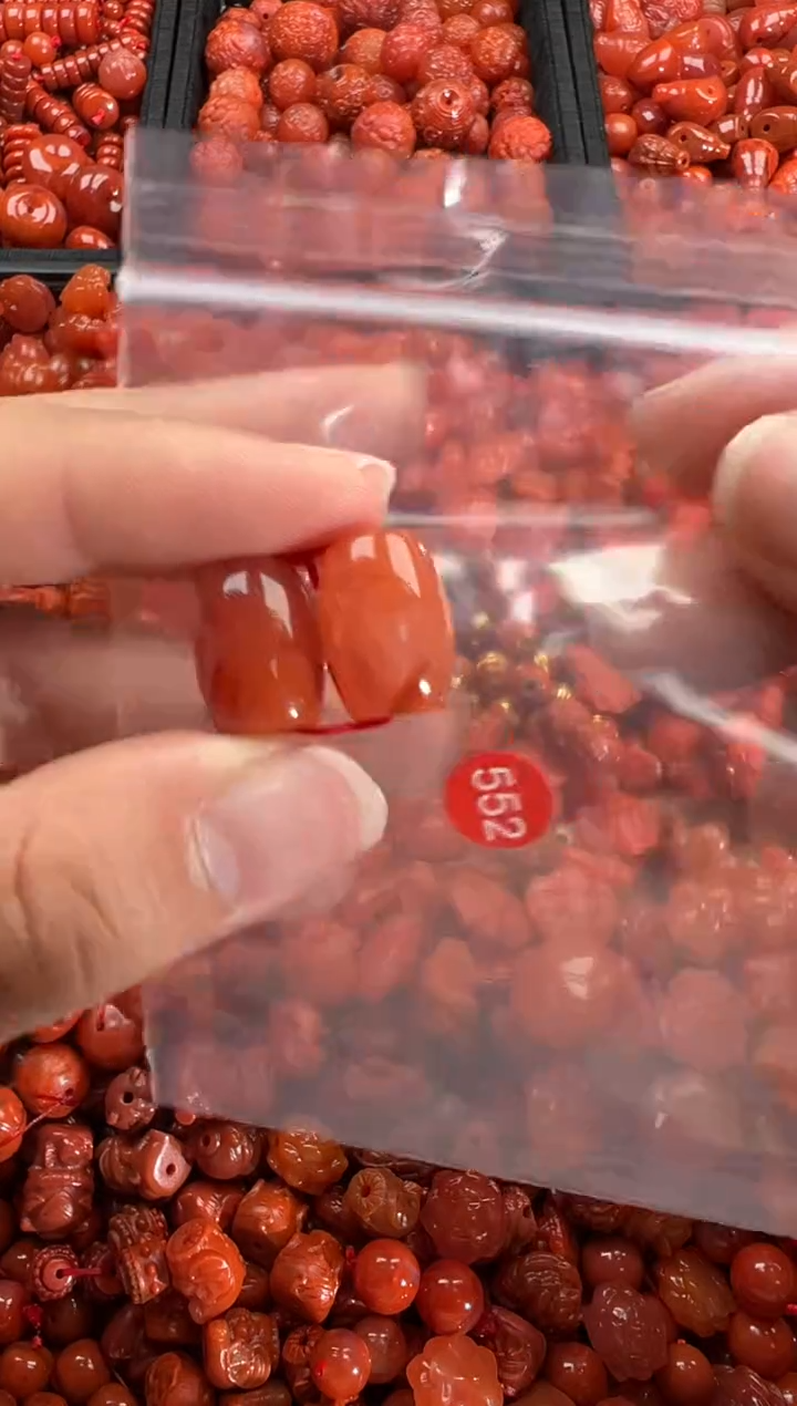 【闪购商品】南红玛瑙颈饰未镶嵌1