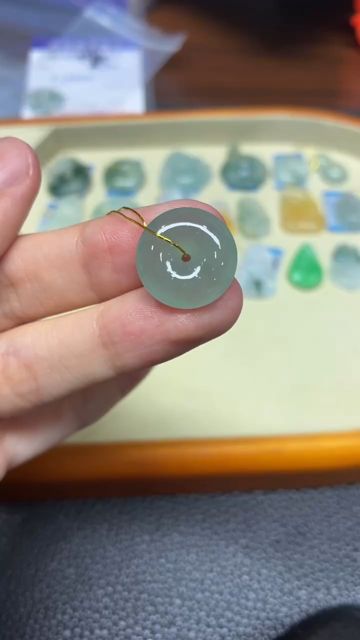 定制翡翠未镶嵌Q643