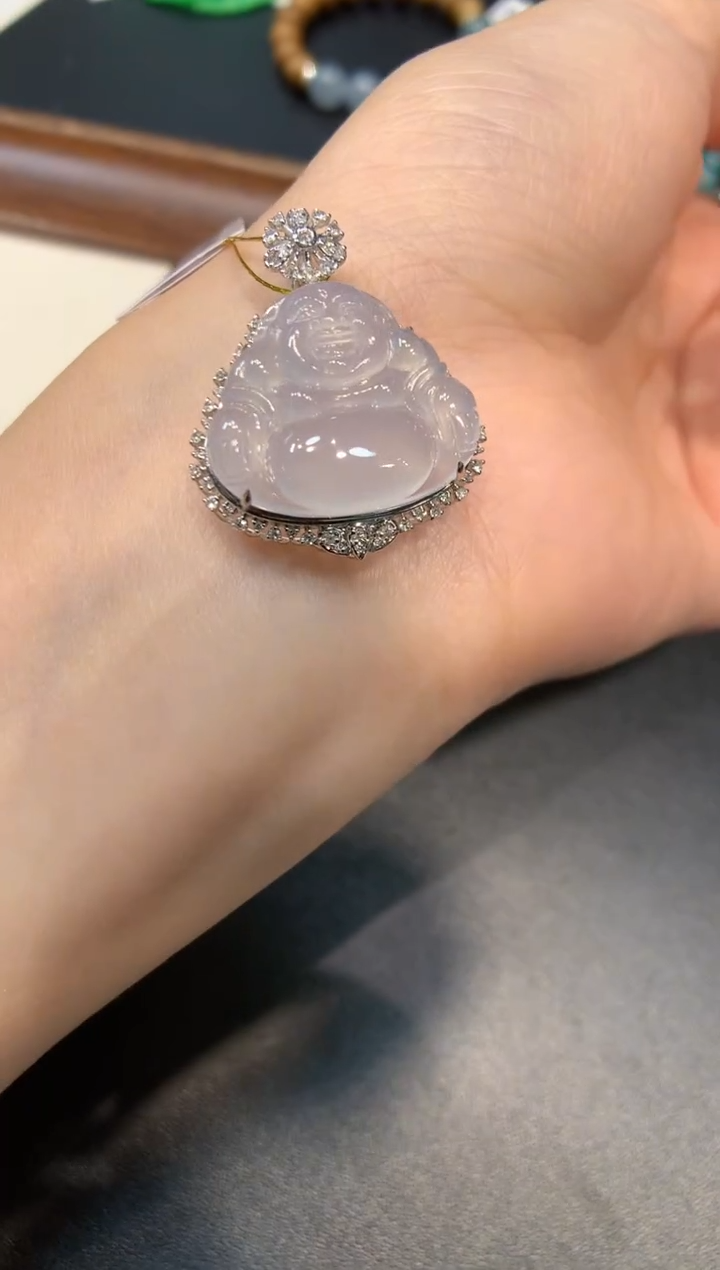 颈饰18K金镶嵌翡翠佛公