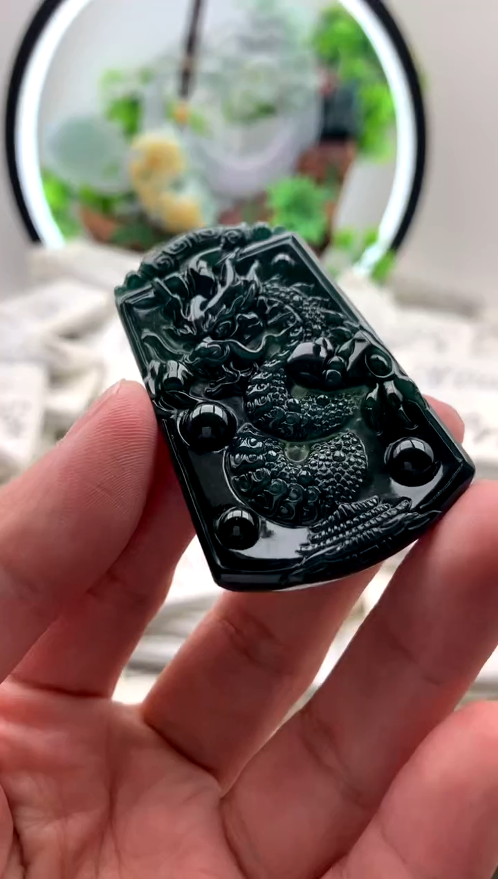 【闪购商品】翡翠颈饰未镶嵌龙牌【品质一般能接受再拍】