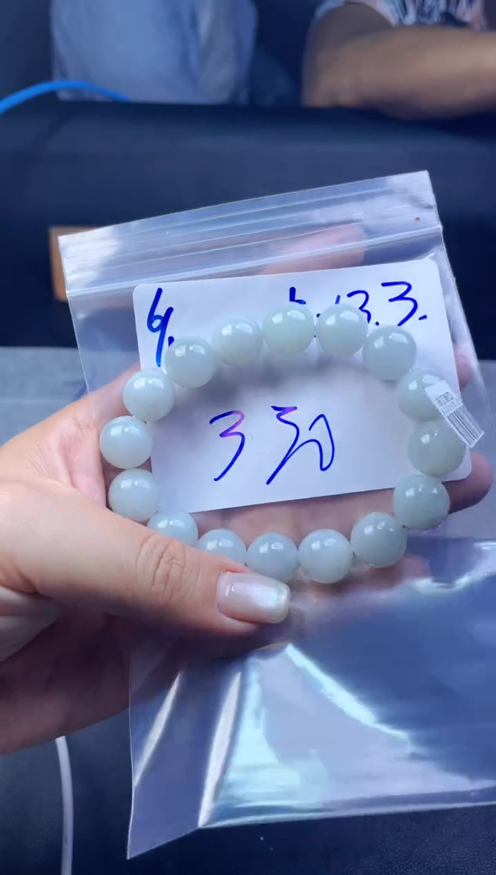 定制翡翠未镶嵌珠串