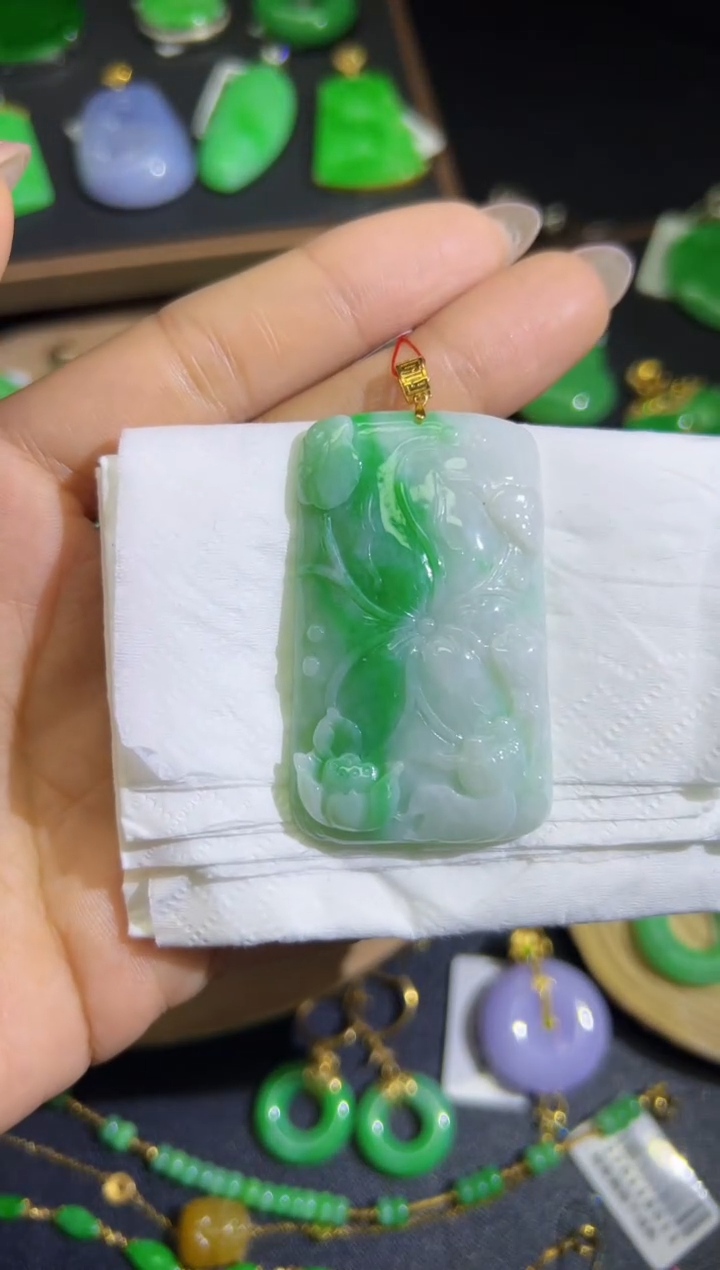 【闪购商品】翡翠颈饰18K金镶嵌Q缅料A货翡翠/支持复检/一件