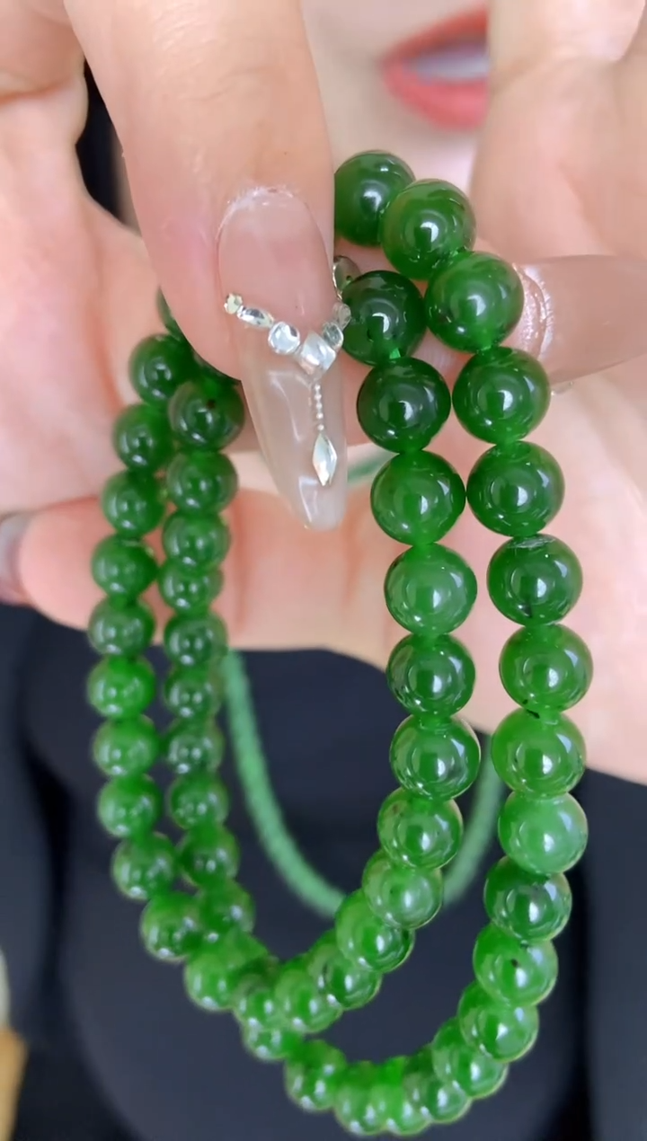 【闪购商品】和田玉（碧玉）项链未镶嵌卡7.8±阳绿黑点多 介意勿拍