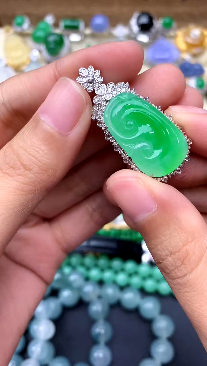 【闪购商品】翡翠颈饰18K金镶嵌313-中国好珍宝