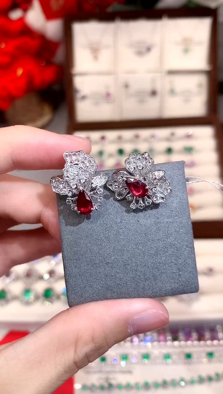 【闪购商品】红宝石耳饰18K金镶嵌2.06ct/天然宝石/七天无理由
