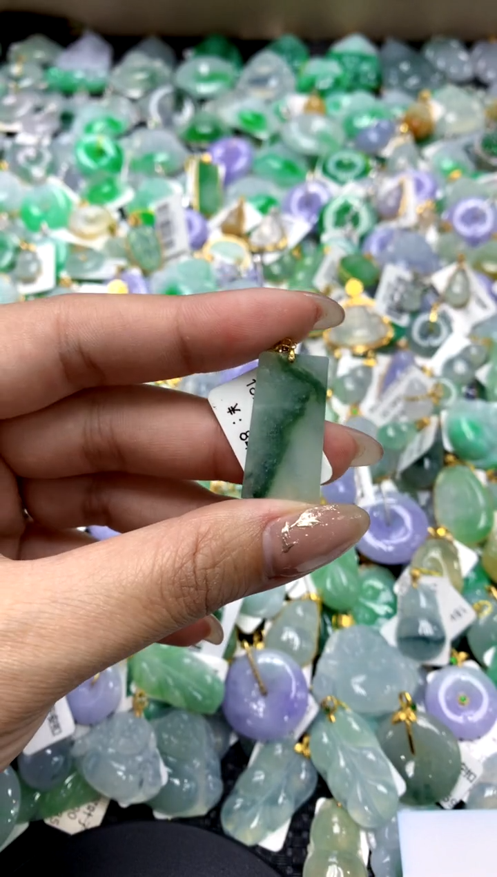 【闪购商品】翡翠颈饰18K金镶嵌1111111111111111