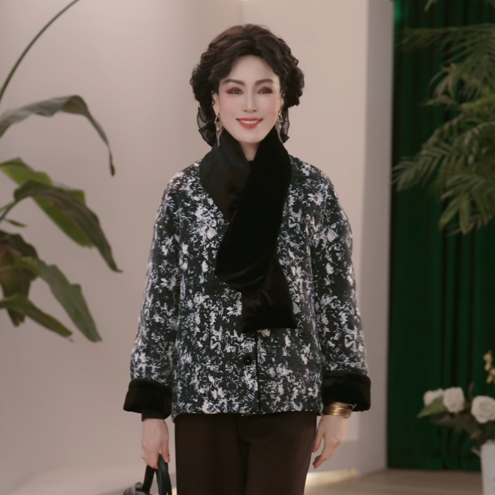 2025新款妈妈装气质冬装90白鸭绒羽绒服年货中年女装保暖冬季外套