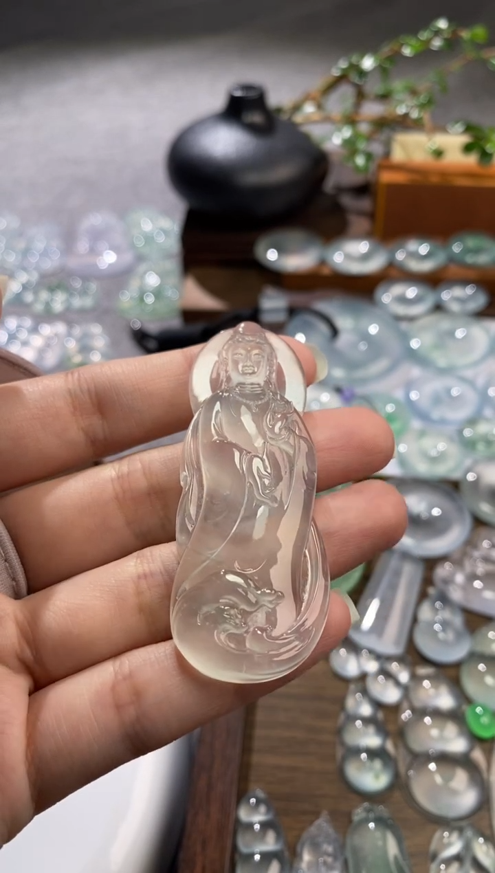 吊坠(不含链)未镶嵌翡翠观音