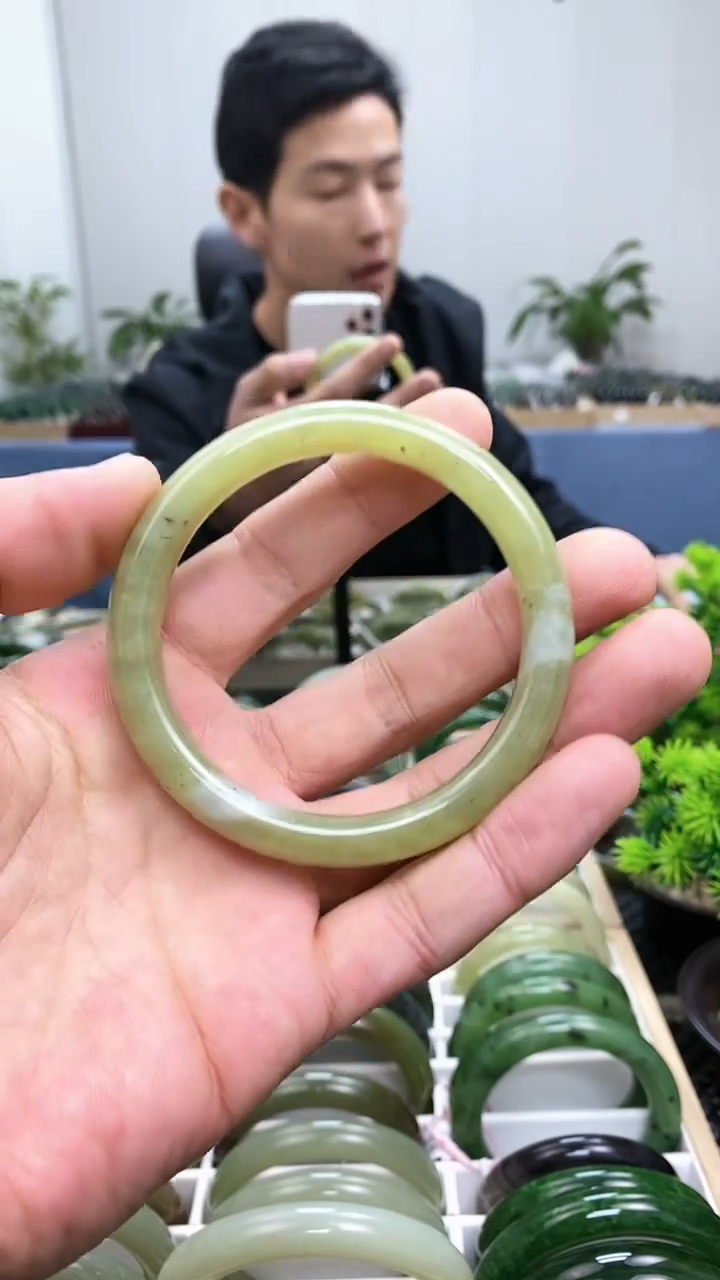 【闪购商品】和田玉手镯未镶嵌58.1