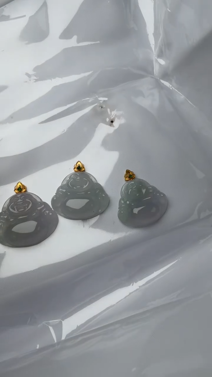 颈饰18K金镶嵌翡翠多样性发1件