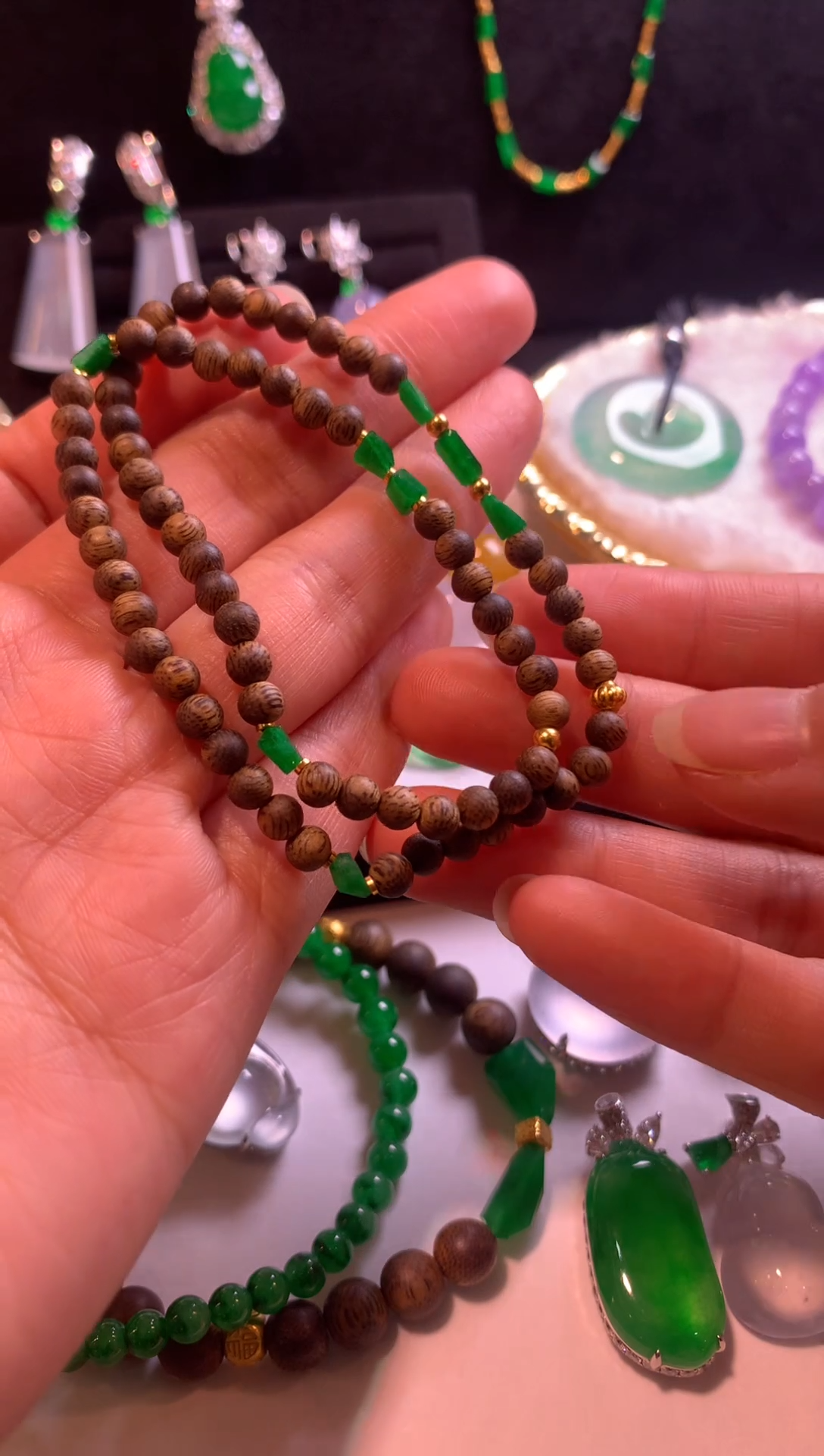 足金镶嵌手链翡翠辣色手串