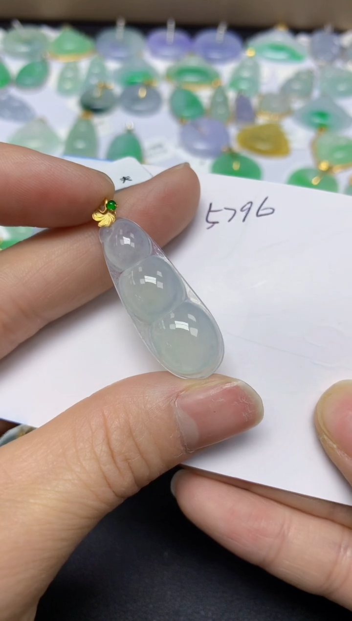 【闪购商品】翡翠挂件18K金镶嵌天然翡翠A货