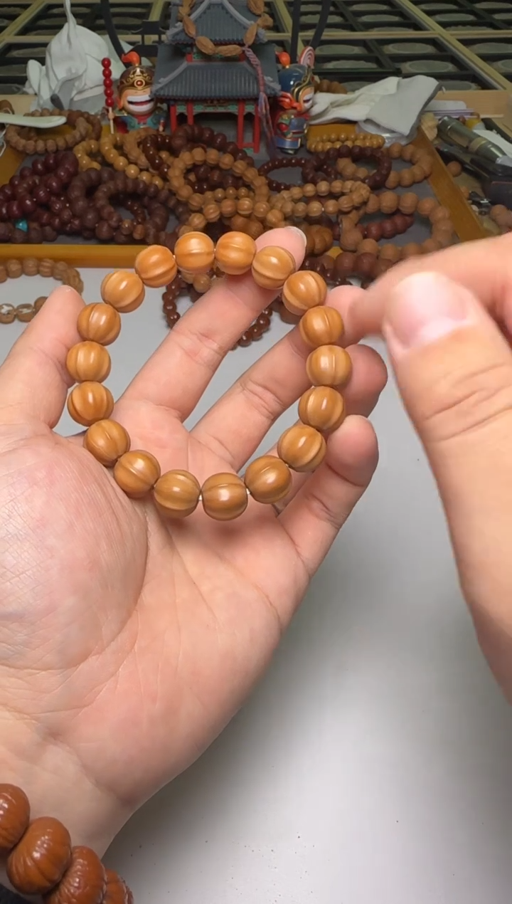 【闪购商品】猴头核桃手串12+13+龙炎 鲨鱼背
