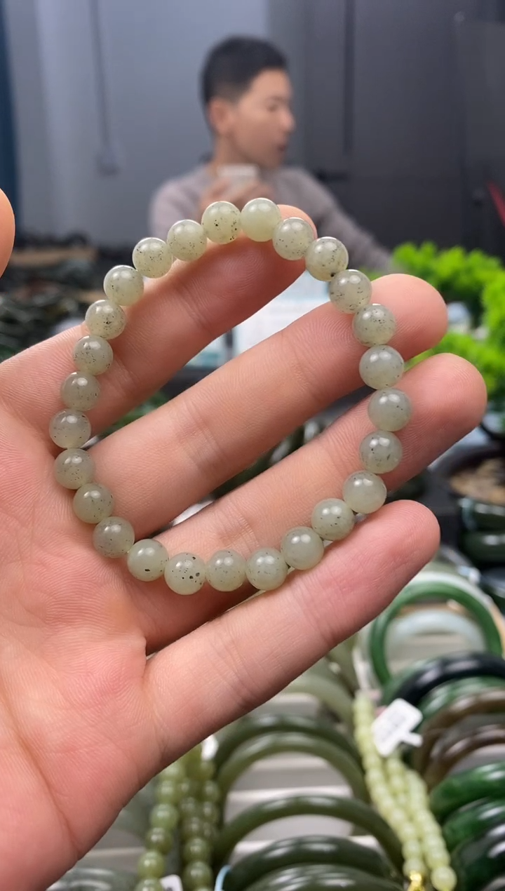 未镶嵌手镯和田玉8mm