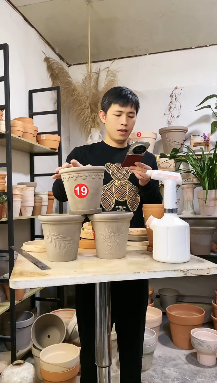 【闪购商品】陶16*15灰陶浮雕3图案 3盆3托