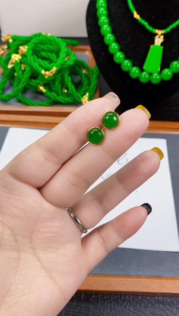 翡翠未镶嵌耳饰包边圆耳钉E04