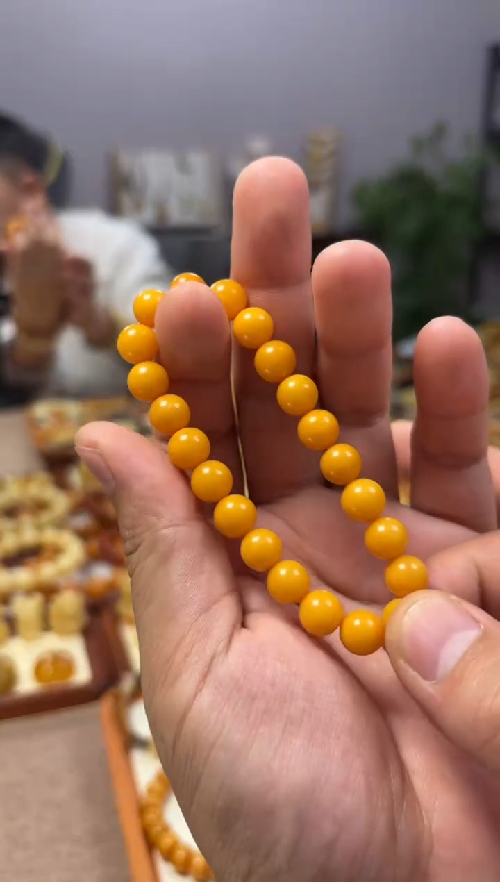 【闪购商品】蜜蜡裸石未镶嵌手串